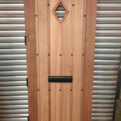 Gothic Style Utile Door